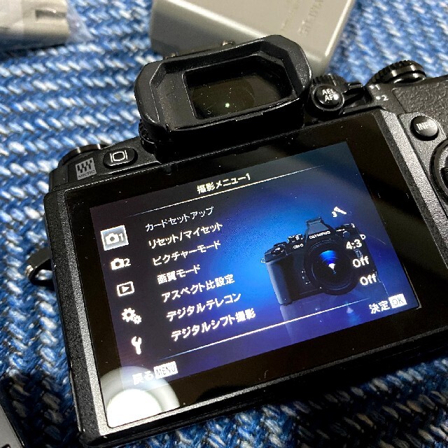 OLYMPUS OM-D E-M1  単焦点レンズセット