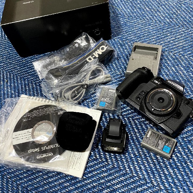 OLYMPUS OM-D E-M1 単焦点レンズセット OLYMPUS OM-D E-M1 単焦点レンズセット