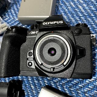 オリンパス(OLYMPUS)のOLYMPUS OM-D E-M1  単焦点レンズセット(ミラーレス一眼)