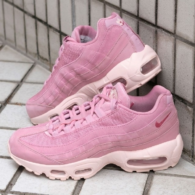 25cm★桜????NIKE W AIR MAX 95 SE　FIREBERRY