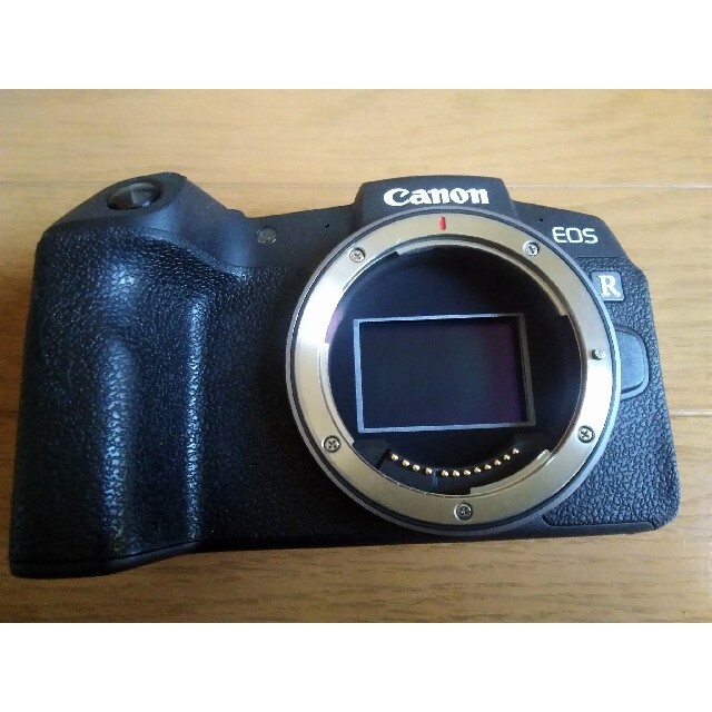 Canon(キヤノン)の新同品　Canon EOS RP ボディ スマホ/家電/カメラのカメラ(ミラーレス一眼)の商品写真