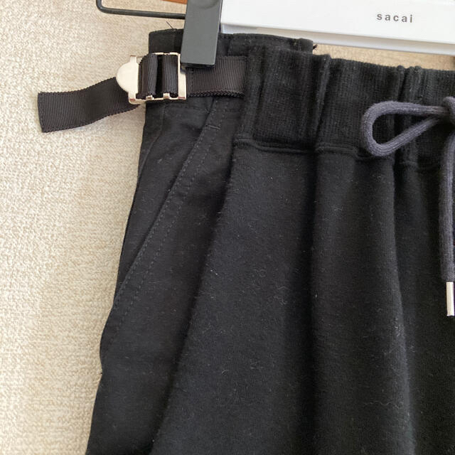 sacai(サカイ)のまさ様専用‼️2019ss sacaiサカイクロップドパンツ　サイズ0 レディースのパンツ(クロップドパンツ)の商品写真