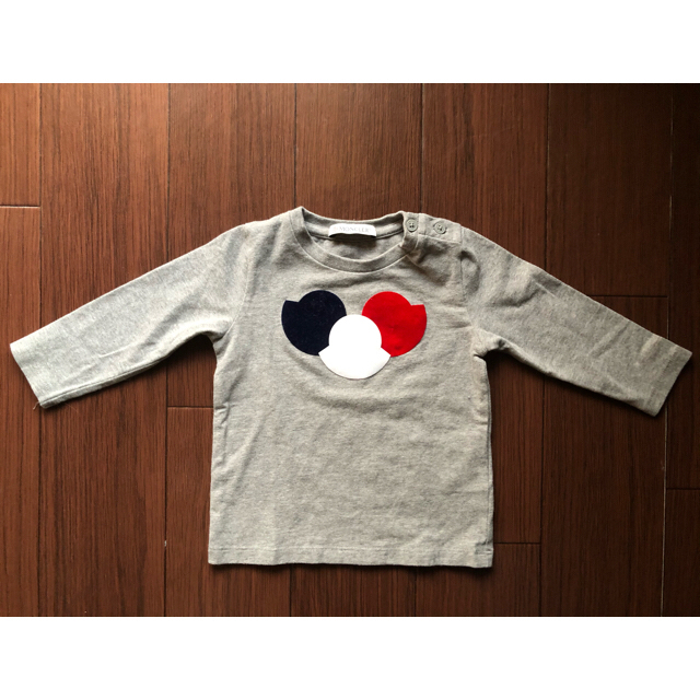 MONCLER(モンクレール)のmoncler カットソー キッズ/ベビー/マタニティのキッズ服男の子用(90cm~)(Tシャツ/カットソー)の商品写真