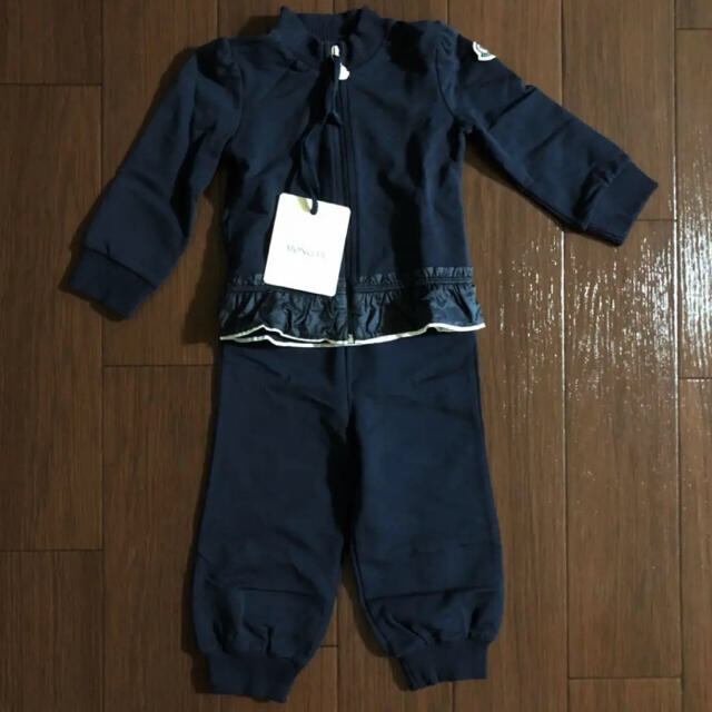 MONCLER(モンクレール)のmoncler 新品　セットアップ キッズ/ベビー/マタニティのキッズ服男の子用(90cm~)(その他)の商品写真