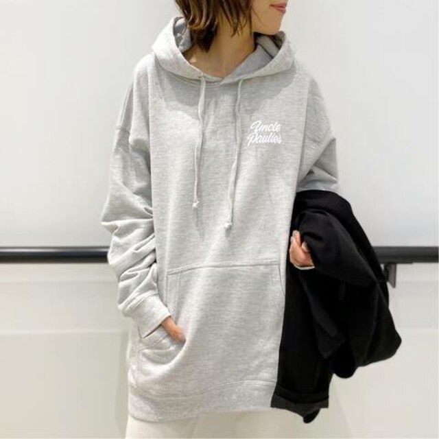 L'Appartement DEUXIEME CLASSE(アパルトモンドゥーズィエムクラス)のUNCLE PAULIE’S HOODED SWATSHIRT パーカー レディースのトップス(パーカー)の商品写真