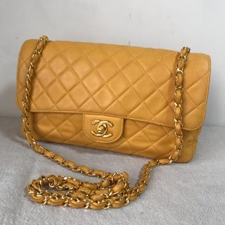 シャネル(CHANEL)の美品　シャネル　マトラッセ　チェーンショルダーバッグ　ラムスキン　イエローー(ショルダーバッグ)