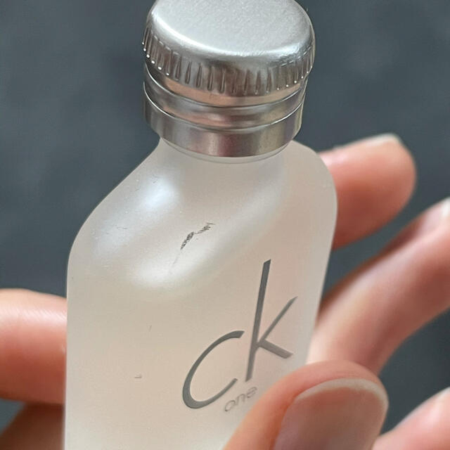 ck Calvin Klein(シーケーカルバンクライン)のck one 10ml コスメ/美容の香水(ユニセックス)の商品写真