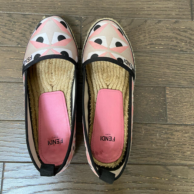 FENDI(フェンディ)の【momochiko様専用】FENDI モンスター　エスパドリーユ　靴 レディースの靴/シューズ(スリッポン/モカシン)の商品写真