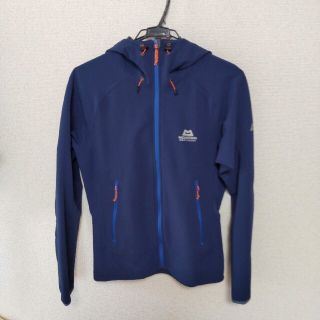 パタゴニア(patagonia)のマウンテンイクイップメント  ソフトシェル ジャケット(登山用品)