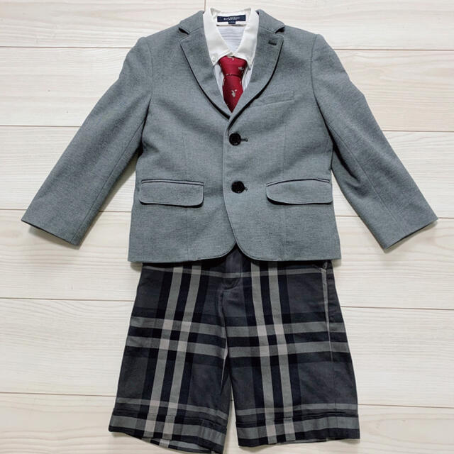 BURBERRY(バーバリー)の値下げ‼︎⭐︎BURBERRY子供 男の子 フォーマル スーツ  キッズ/ベビー/マタニティのキッズ服男の子用(90cm~)(ドレス/フォーマル)の商品写真