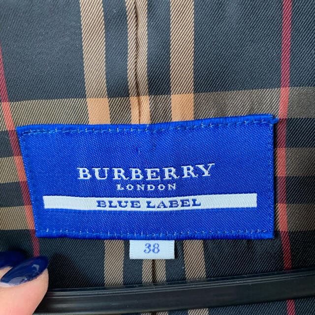 BURBERRY BLUE LABEL(バーバリーブルーレーベル)のバーバリー フードコート レディースのジャケット/アウター(スプリングコート)の商品写真