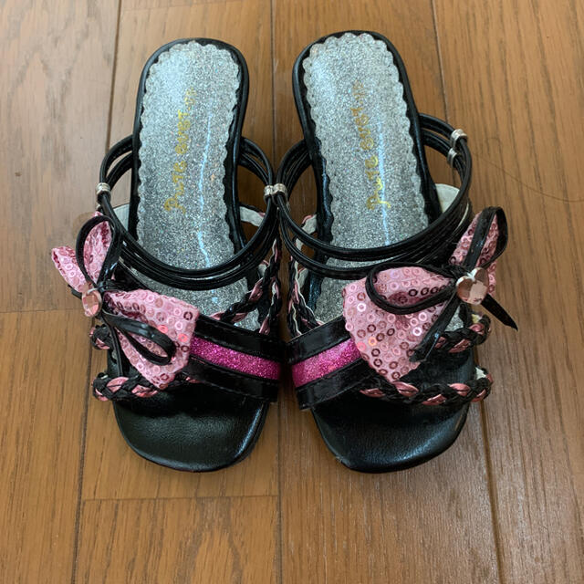 リボンサンダル キッズ/ベビー/マタニティのキッズ靴/シューズ(15cm~)(サンダル)の商品写真