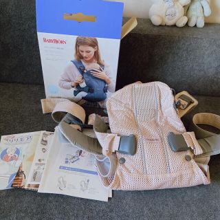 ベビービョルン(BABYBJORN)のゆ♡様専用　美品　ベビービョルン　ワンカイエア　パーリーピンク(抱っこひも/おんぶひも)