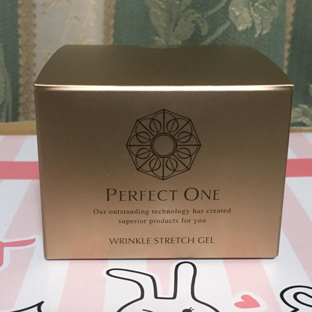 PERFECT ONE(パーフェクトワン)の新品未開 パーフェクトワン 薬用リンクルストレッチジェル 50g (医薬部外品) コスメ/美容のスキンケア/基礎化粧品(オールインワン化粧品)の商品写真