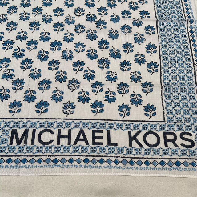 Michael Kors(マイケルコース)の★マイケルコース★やわらか素材 バンダナ ハンカチ 新品 未使用 レディースのファッション小物(バンダナ/スカーフ)の商品写真