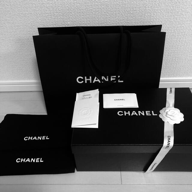 希少!CHANEL レザースニーカーホワイト ロゴ紐 メンズ43 希少!CHANEL レザースニーカーホワイト ロゴ紐 メンズ43