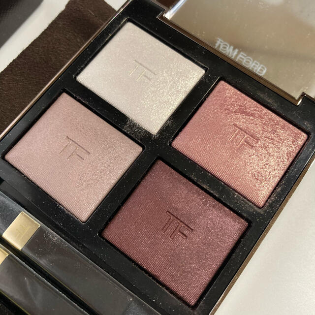 TOM FORD(トムフォード)のトムフォード TOMFORD アイシャドウ ヴァージンオーキッド コスメ/美容のベースメイク/化粧品(アイシャドウ)の商品写真