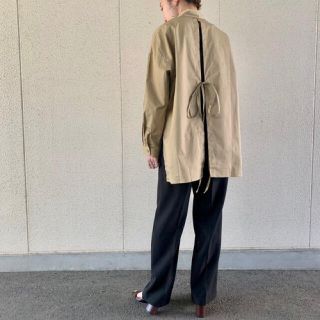 バックリボンシャツ(beige)(シャツ/ブラウス(長袖/七分))