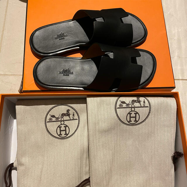 Hermes(エルメス)のHERMES エルメス サンダル イズミール Izmir 黒 レザーサンダル メンズの靴/シューズ(サンダル)の商品写真