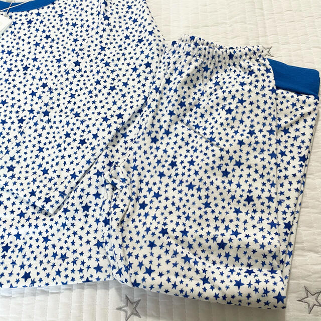 PETIT BATEAU(プチバトー)の新品未使用  プチバトー  長袖  パジャマ  5ans キッズ/ベビー/マタニティのキッズ服男の子用(90cm~)(パジャマ)の商品写真