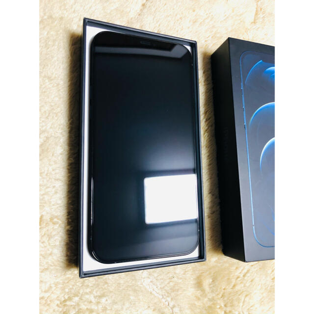 Apple(アップル)のiPhone12Pro Max 128GB docomo スマホ/家電/カメラのスマートフォン/携帯電話(スマートフォン本体)の商品写真