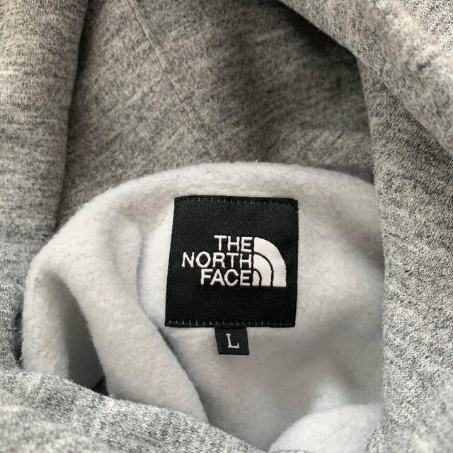 THE NORTH FACE(ザノースフェイス)のTHE NORTH FACE グレーパーカー メンズのトップス(スウェット)の商品写真