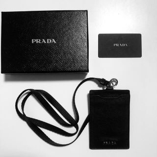 PRADA(パスケース/IDカードホルダー)のフリマアイテム一覧 PRADA(パスケース/IDカードホルダー)のフリマアイテム一覧