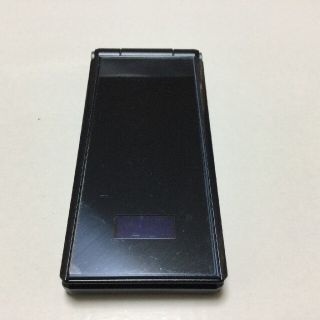 エヌティティドコモ(NTTdocomo)のドコモ　F-07F中古　充電ケーブル、スタンド付き(携帯電話本体)