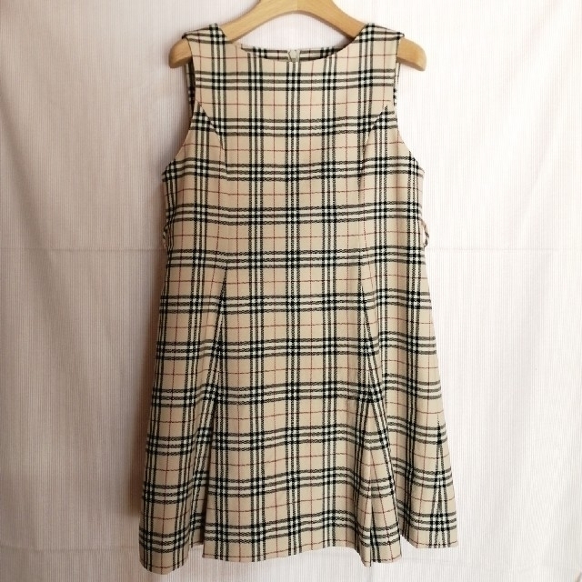 BURBERRY(バーバリー)のバーバリー　ワンピース・ジャケット２点　１２０ キッズ/ベビー/マタニティのキッズ服女の子用(90cm~)(ワンピース)の商品写真