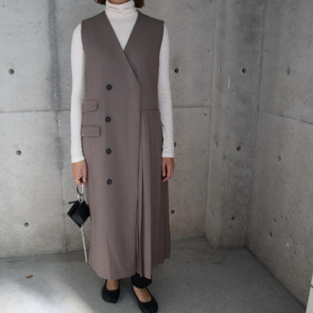 ella 完売品！ pleats design gillet