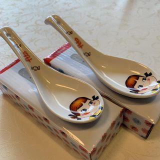 新製品❣️ ペコちゃん　レンゲ　2点セット❣️(食器)