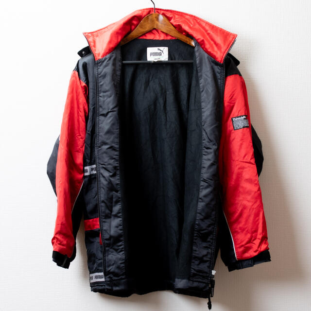 PUMA(プーマ)のPUMA プーマ　ナイロンジャケット　黒×赤 メンズのジャケット/アウター(ナイロンジャケット)の商品写真