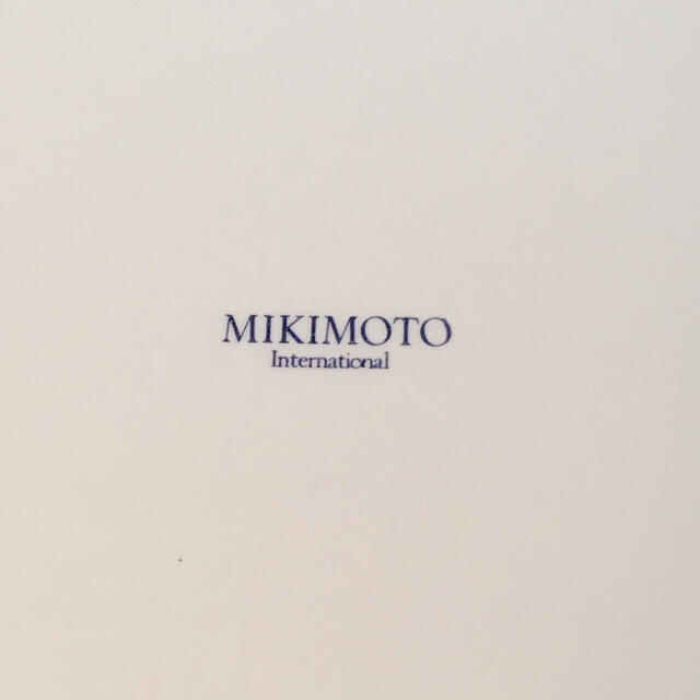 MIKIMOTO(ミキモト)の値下げ【新品未使用】MIKIMOTO  international プレート インテリア/住まい/日用品のキッチン/食器(食器)の商品写真