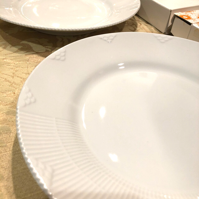 【新品未使用】ロイヤルコペンハーゲン　エレメンツ　２枚セット　ホワイト皿ペア