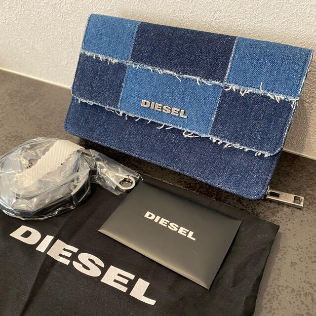 DIESEL(ディーゼル)の☆プレゼントにもオススメ☆【新品、未使用】ディーゼル ポシェット 長財布 レディースのファッション小物(財布)の商品写真