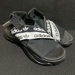 アディダス(adidas)の【新品・定価9889円】adidas サンダル 23.5 早い者勝ち　即購入ok(サンダル)