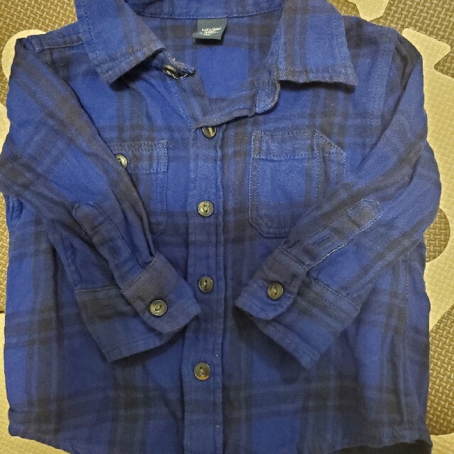 babyGAP(ベビーギャップ)のチェックシャツ 2枚セット キッズ/ベビー/マタニティのベビー服(~85cm)(シャツ/カットソー)の商品写真