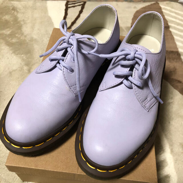 Dr.Martens(ドクターマーチン)のドクターマーチン　ラベンダー　3ホール レディースの靴/シューズ(ローファー/革靴)の商品写真