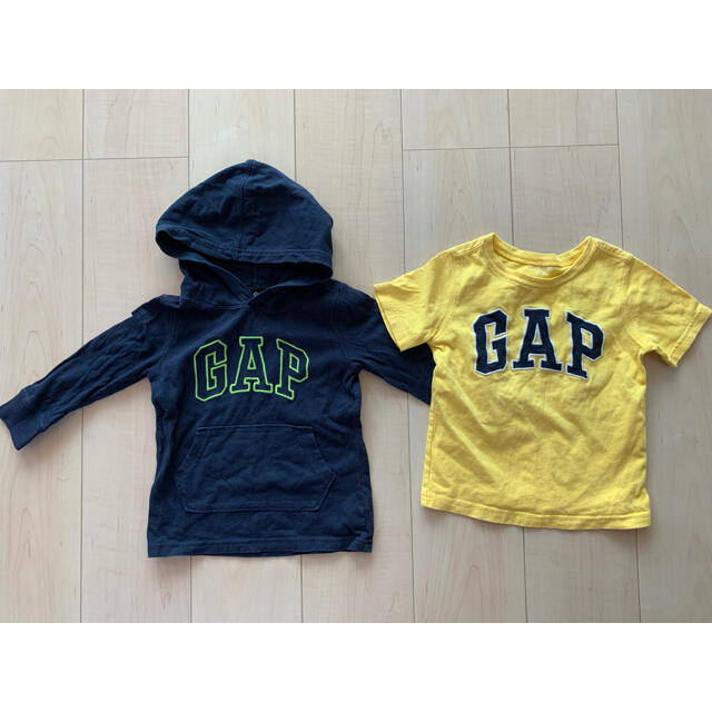 babyGAP(ベビーギャップ)のbabyGAP   ロンＴ  Tシャツ  2点セット キッズ/ベビー/マタニティのキッズ服男の子用(90cm~)(Tシャツ/カットソー)の商品写真