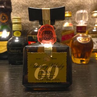 サントリー(サントリー)のサントリー　ロイヤル　ウイスキー　特級　50ml(ウイスキー)