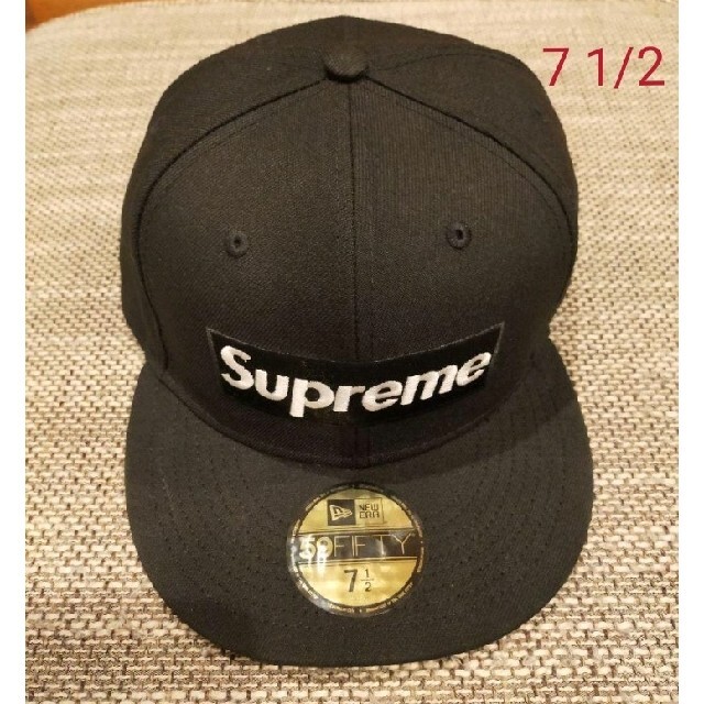 Supreme(シュプリーム)のSupreme Champions Box Logo New Era黒7 1/2 メンズの帽子(キャップ)の商品写真