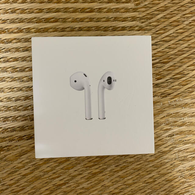 Apple(アップル)のAirPods ケース:右耳 スマホ/家電/カメラのスマホアクセサリー(ストラップ/イヤホンジャック)の商品写真