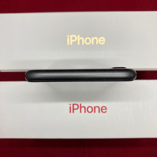 SIMフリー iPhone8 256GB ブラック 美品 2