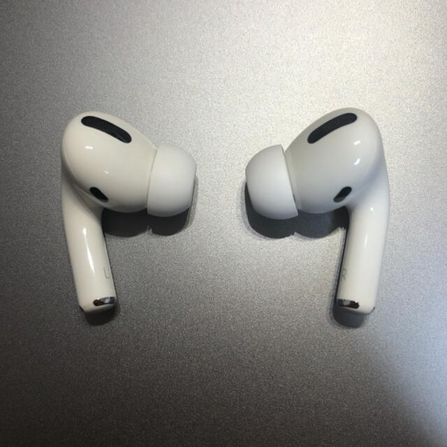 Apple - 【純正品】AirPods Pro イヤホン 両耳 のみの通販 by てんねん ...