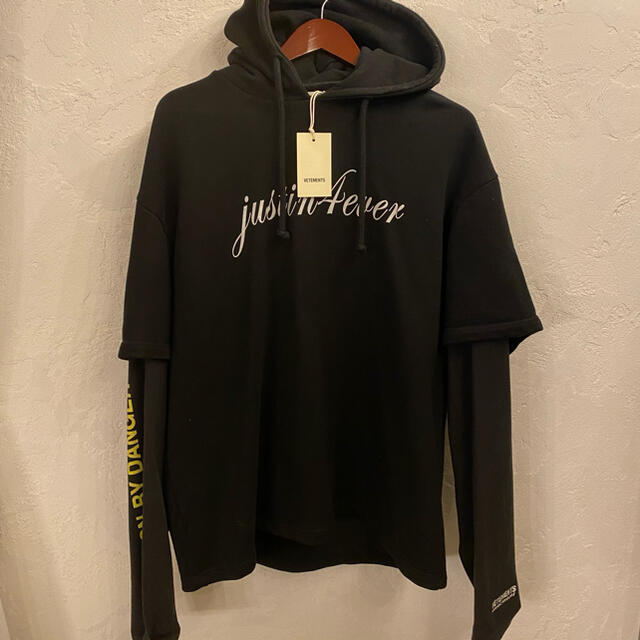 最安値VETEMENTS 17AW ガングラブ justin4ever パーカートップス