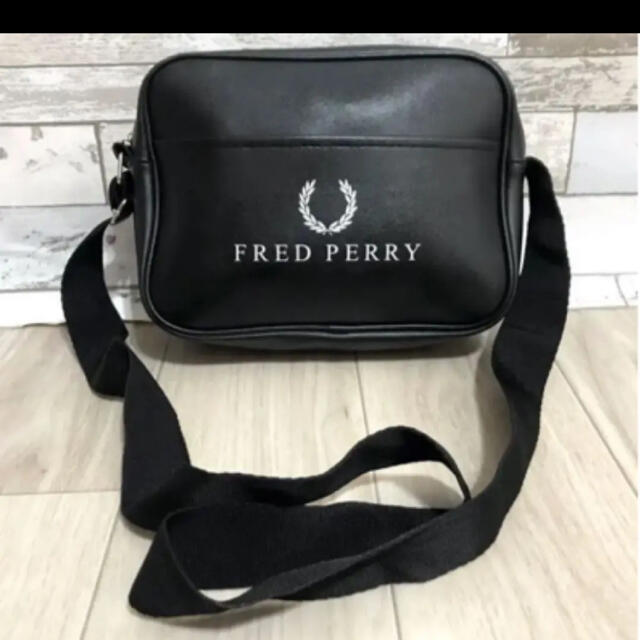 FRED PERRY(フレッドペリー)のフレッドペリー　ショルダーバッグ メンズのバッグ(ショルダーバッグ)の商品写真