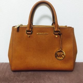 マイケルコース(Michael Kors)のマイケルコース ミディアムサッチェル(ハンドバッグ)