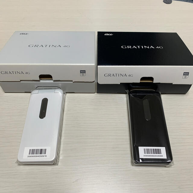 GRATINA 4G Simロック解除済み　未使用　ホワイト　ブラックスマートフォン/携帯電話