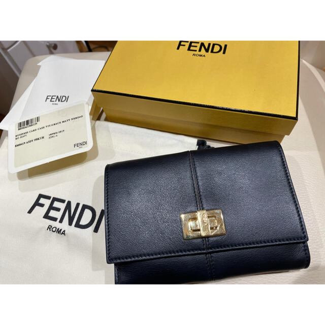 セットアップ FENDI - FENDI ピーカブー 二つ折り財布 ウォレットの ...