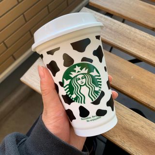 スターバックスコーヒー(Starbucks Coffee)の【Black】スターバックス タンブラー リユーザブルカップ 牛柄 (容器)